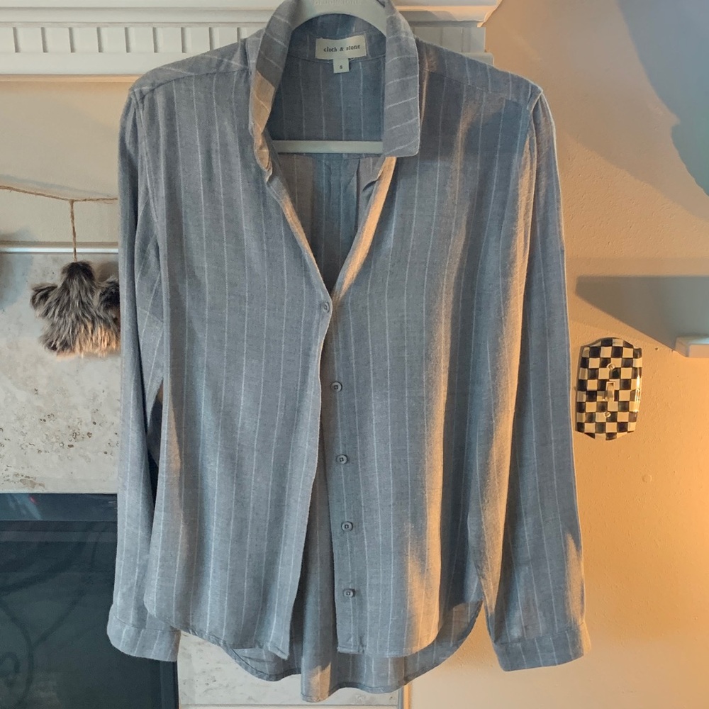Vintage Cloth and Stone Gray Pinstripe Flannel Button Shirt.  EUC. Size S